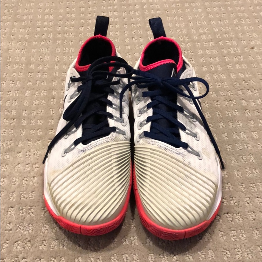 Nike Tennis Shoes